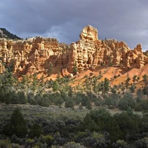 USA, Utah, Red Canyon. Sunset Cliffs of Red Canyon in Dixie National Forest