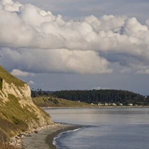 USA, WA, Whidbey Island, Ebeys Landing NHR. Expansive vistas from Ebey s