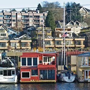 USA, Washington, Seattle. Houseboats permanently moored in Roanoke Reef, a community