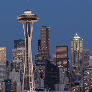 USA, Washington. Seattle skyline at dusk. Credit as: Don Grall / Jaynes Gallery / DanitaDelimont