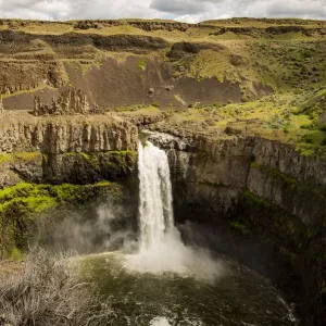 USA, Washington State. Palouse Falls State Park