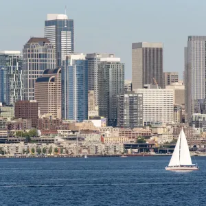 USA, Washington State, Seattle. Sailboat in Elliott Bay