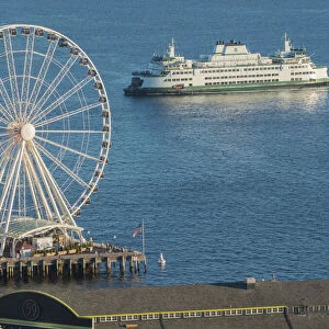 Usa, Washington State, Seattle, Great Wheel ferris wheel and Washington State Ferry