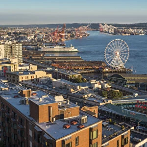 Usa, Washington State, Seattle, port and waterfront with Great Wheel and Port of Seattle