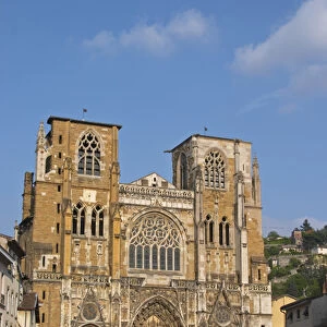 In Vienne, the Saint Maurice cathedral built between the 12th twelvth and 16th sixteenth century