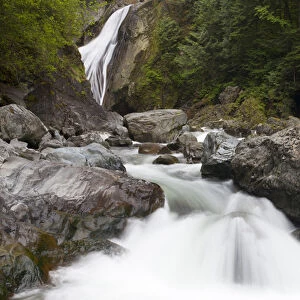 WA, Olallie State Park, Twin Falls, Lower fall on the Snoqualmie River