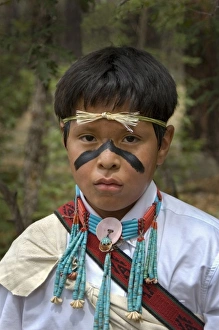 Images Dated 2nd July 2006: 10 year old Hopi boy, Clay Kewanwytewa, dressed in traditional yucca headband, turquoise