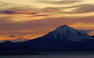 Images Dated 31st August 2005: 10197ft. Redoubt Volcano, Kenai Peninsula, Lake Clark National Park, AK