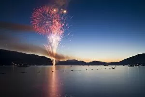 Images Dated 4th July 2007: The 4th of July Fireworks display from Whitefish City Beach in Montana
