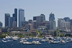 Images Dated 4th July 2007: 4th of July, Lake Union, Seattle, Washington, celebration, pleasure boats, skyline