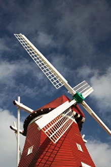 Images Dated 25th January 2006: ABC Islands - ARUBA - Palm Beach: Red Dutch Windmill