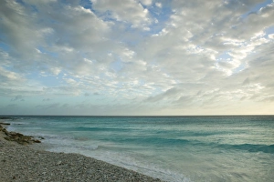 Images Dated 26th January 2006: ABC Islands - BONAIRE - Pink Beach: Ocean View / Sunset
