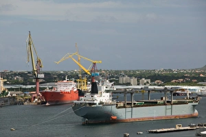 Images Dated 29th January 2006: ABC Islands - CURACAO - Willemstad: Commerical Port on the Scottegat