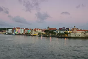 Images Dated 30th January 2006: ABC Islands - CURACAO - Willemstad: Punda - Waterfront Buildings / Dusk