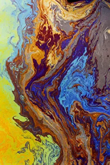 Images Dated 2nd January 2022: Abstract pattern in oil spilled in small stream, Costa Rica