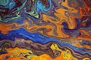 Images Dated 2nd January 2022: Abstract pattern in oil spilled in small stream, Costa Rica