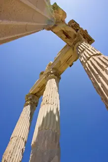 Images Dated 23rd May 2004: Acropolis of Pergamon (Pergamum / Bergama) Western Turkey