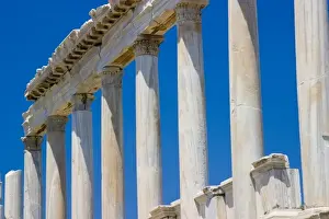 Images Dated 23rd May 2004: Acropolis of Pergamon (Pergamum / Bergama) Western Turkey