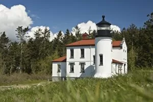 Images Dated 22nd April 2007: Admiralty Lighthouse and Ft. Warden on Whidby Island, WA