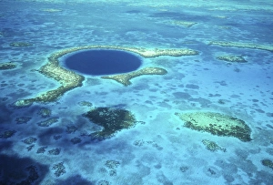 Images Dated 27th January 2010: Aerial view of Blue Hole, Lighthouse Reef, Belize, Central America