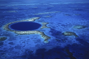 Images Dated 27th January 2010: Aerial view of the Blue Hole, Lighthouse Reef, Belize, Central America