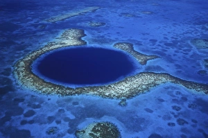 Images Dated 27th January 2010: Aerial view of the Blue Hole, Lighthouse Reef, Belize, Central America