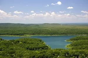 Images Dated 2nd June 2006: Aerial view of Bull Shoal Lake in northern Arkansas