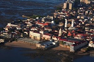 Images Dated 15th February 2007: aerial view of Casco Viejo, the old colonial part of Panama City, Panama