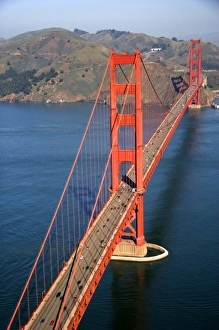 Images Dated 24th February 2006: Aerial view of the Golden Gate Bridge in the San Francisco bay, California
