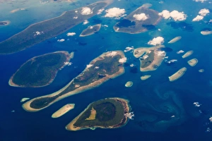 Images Dated 18th June 2015: Aerial view of islands in the ocean, Indonesia