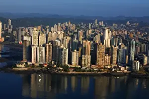 Images Dated 15th February 2007: aerial view of Paitilla, the banking district of Panama City, with skyscrapers, Panama