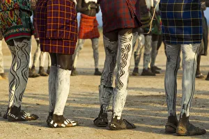 Images Dated 25th August 2010: Africa, Ethiopia, Southern Omo Valley, Nyangaton Tribe. Nyangaton men are decorated