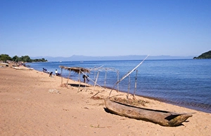 Images Dated 7th April 2007: Africa; Malawi; Cape Maclear; Lake Malawi; Beach scene at Cape Maclear