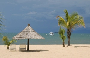 Images Dated 3rd December 2006: Africa; Malawi; Mangochi; Lake Malawi; Approaching storm at Club Makakola