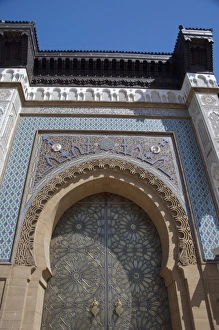 Images Dated 31st May 2010: Africa, Morocco, Casablanca. Royal Palace entry, bronze door detail with ornate tile