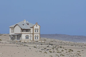 Images Dated 10th May 2010: Africa, Namibia, Luderitz. Kolmanskop, former diamond mining town abandoned in 1940