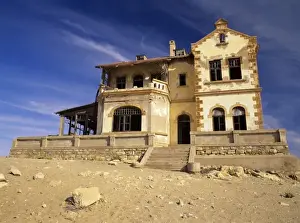 Africa, Namibia, Luderitz, Kolmanskop Ghost Township. Abandoned mine managers house