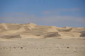 Images Dated 11th May 2010: Africa, Namibia, Walvis Bay. Namib-Naukluft National Park, desert landscape