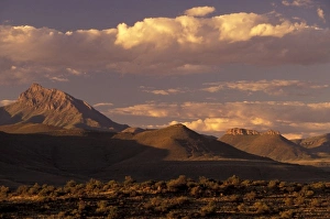Eastern Cape Prints: Africa, South Africa, Eastern Cape, Nieu Bethesda, the Karoo. Sunset by Naudeberg Pass