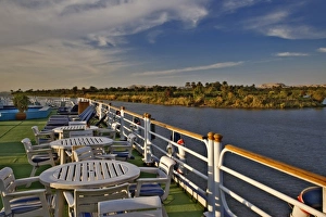 Images Dated 29th January 2006: Afternoon view of Nile River from sightseeing boat, near Aswan, Egypt