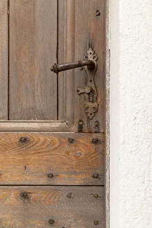 Images Dated 27th January 2023: Aigues-Mortes, Gard, Occitania, France. An old wooden door in the south of France