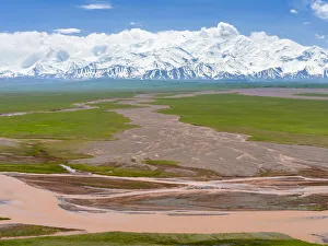 Images Dated 14th August 2020: Alay Valley and the Trans-Alay Range in the Pamir Mountains. Central Asia, Kyrgyzstan