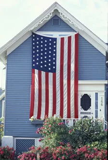 Images Dated 20th April 2004: American Flag. Fourth of July. Portsmouth home. Portsmouth, NH