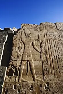 Images Dated 22nd November 2005: Ancient hieroglyphs on wall, Temple of Karnak, located at modern day Luxor or ancient Thebes