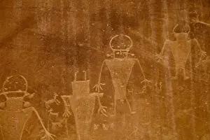 Images Dated 14th April 2009: Ancient petroglyphs from the Fremont people on canyon wall at Capitol Reef National