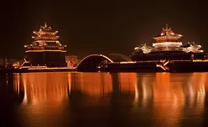 Ancient Temple Night Reflection Bridge Jinming Lake Kaifeng China Kaifeng was