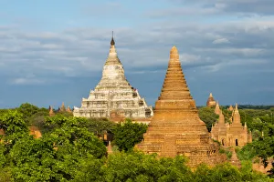 Images Dated 21st March 2015: Ancient temples and pagodas, Bagan, Mandalay Region, Myanmar