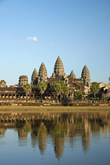Cambodia Collection: Angkor Wat temple complex (12th century), Angkor World Heritage Site, Siem Reap, Cambodia