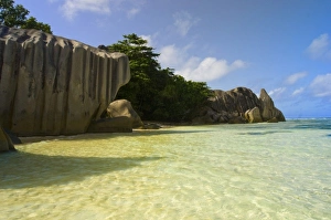 Images Dated 8th July 2006: Anse-Source D Argent