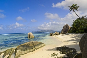 Images Dated 8th July 2006: Anse-Source D Argent on La Digue Island